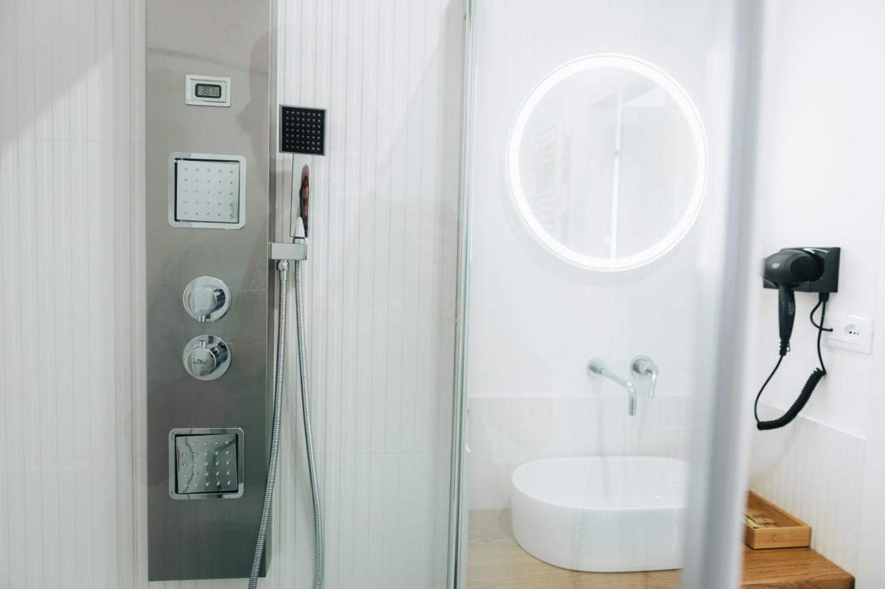 Centoquindici Rooms & Suite Montesilvano Marina Εξωτερικό φωτογραφία