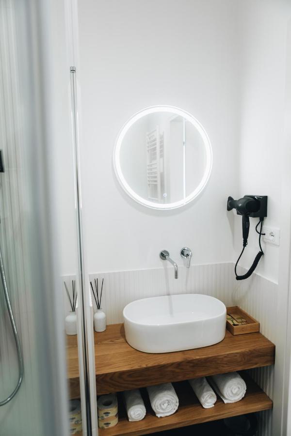 Centoquindici Rooms & Suite Montesilvano Marina Εξωτερικό φωτογραφία