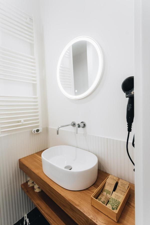 Centoquindici Rooms & Suite Montesilvano Marina Εξωτερικό φωτογραφία